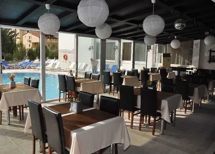 Blue Park Hotel Armutalan