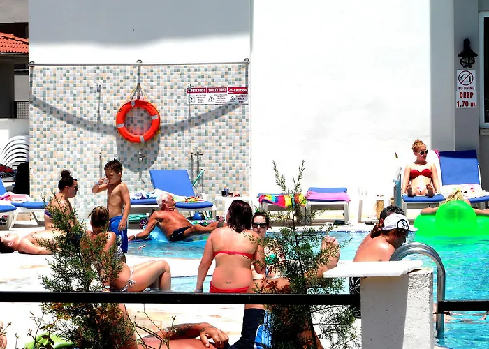 Blue Park Hotel Armutalan